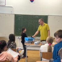 {"data":{"product":"tiktok"}}